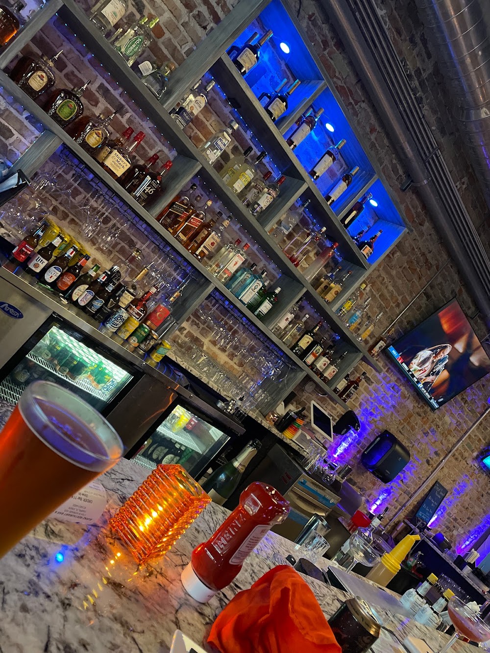 Burnz Restaurant Bar & Grill