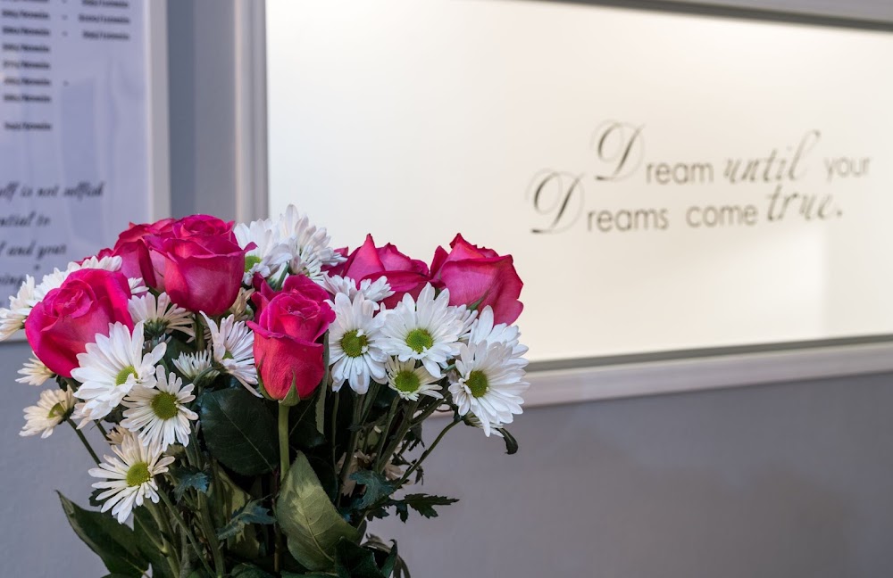 Essentials Massage and Facials – South Tampa