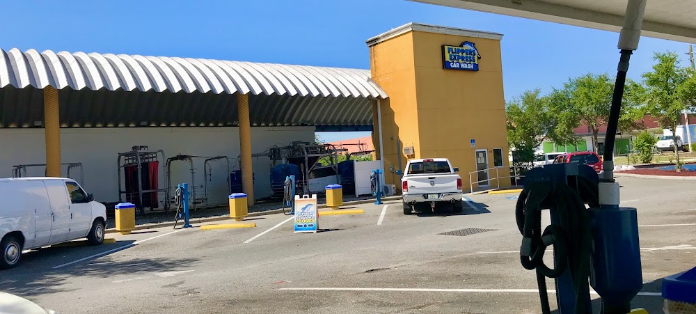 Flippers Express Wash