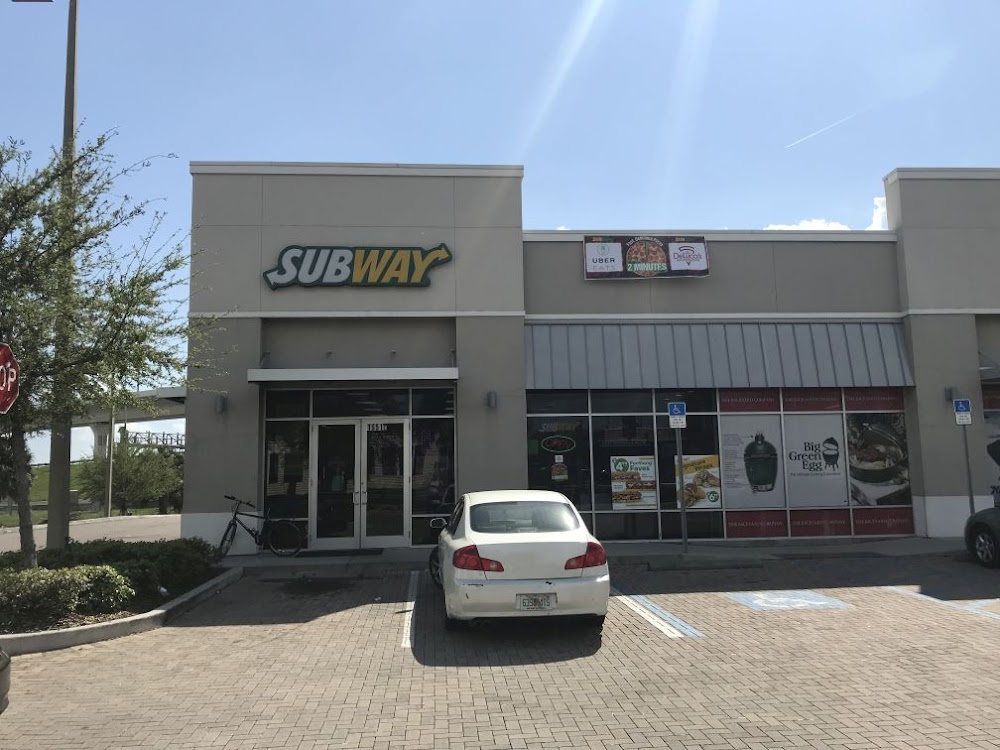 Mama DeLuca’s Pizza