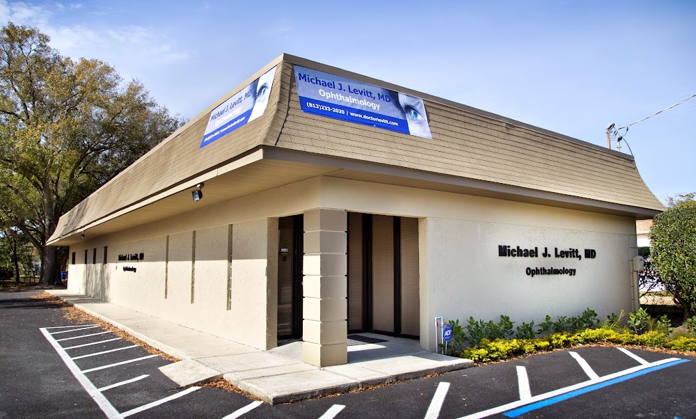 Michael J Levitt, MD, FACS