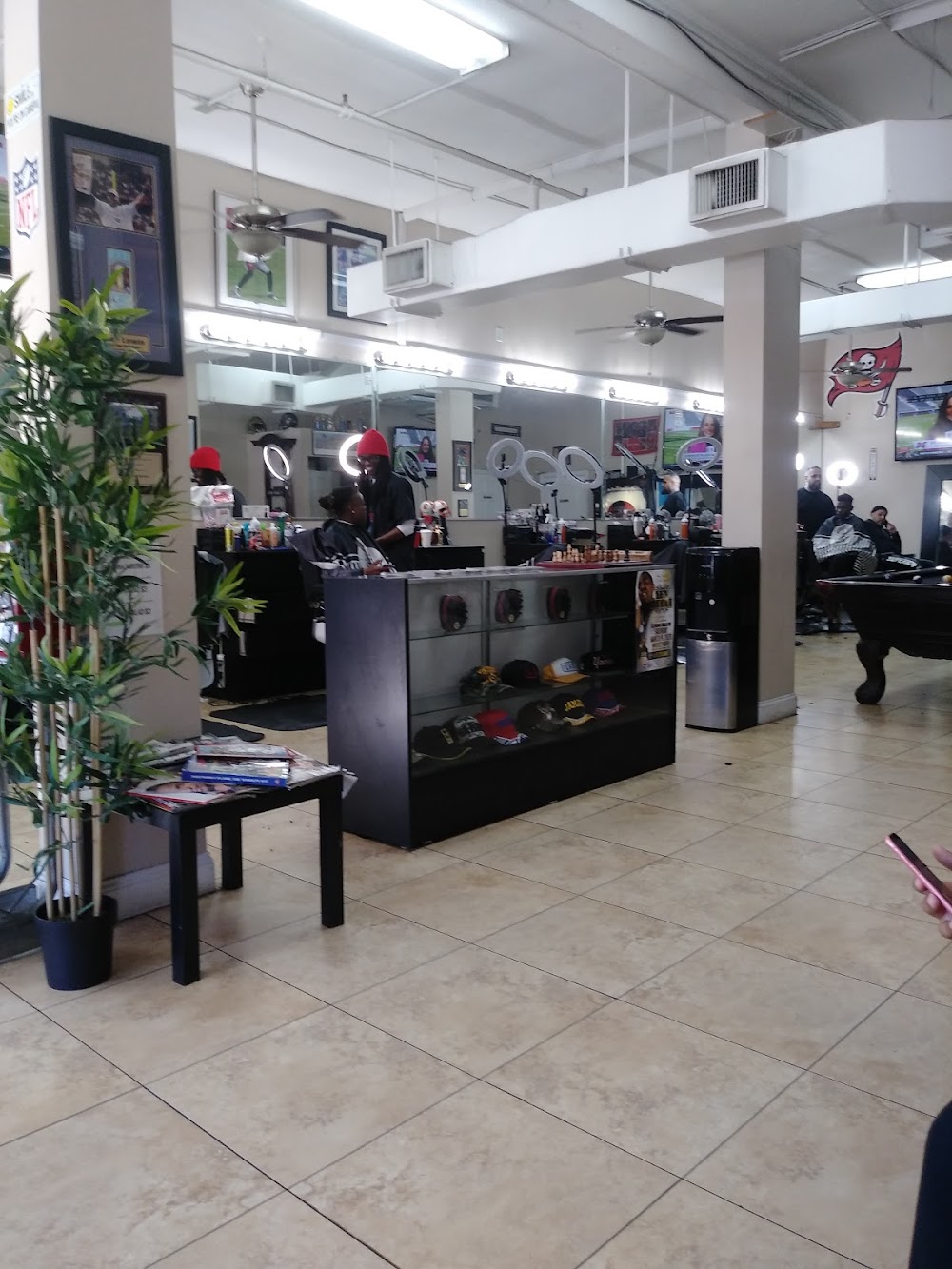 Power Circle Barber Shop