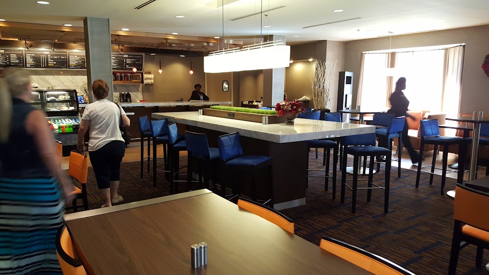 The Bistro – Eat. Drink. Connect.®